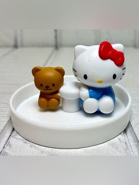 Sanrio Hello Kitty And Teddy Bear McD’s Happy Meal Toy 2017 Teacup Spinning Top